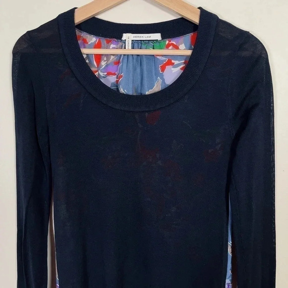 10 Crosby Derek Lam  Floral Back Navy Sweater - Picture 2 of 14